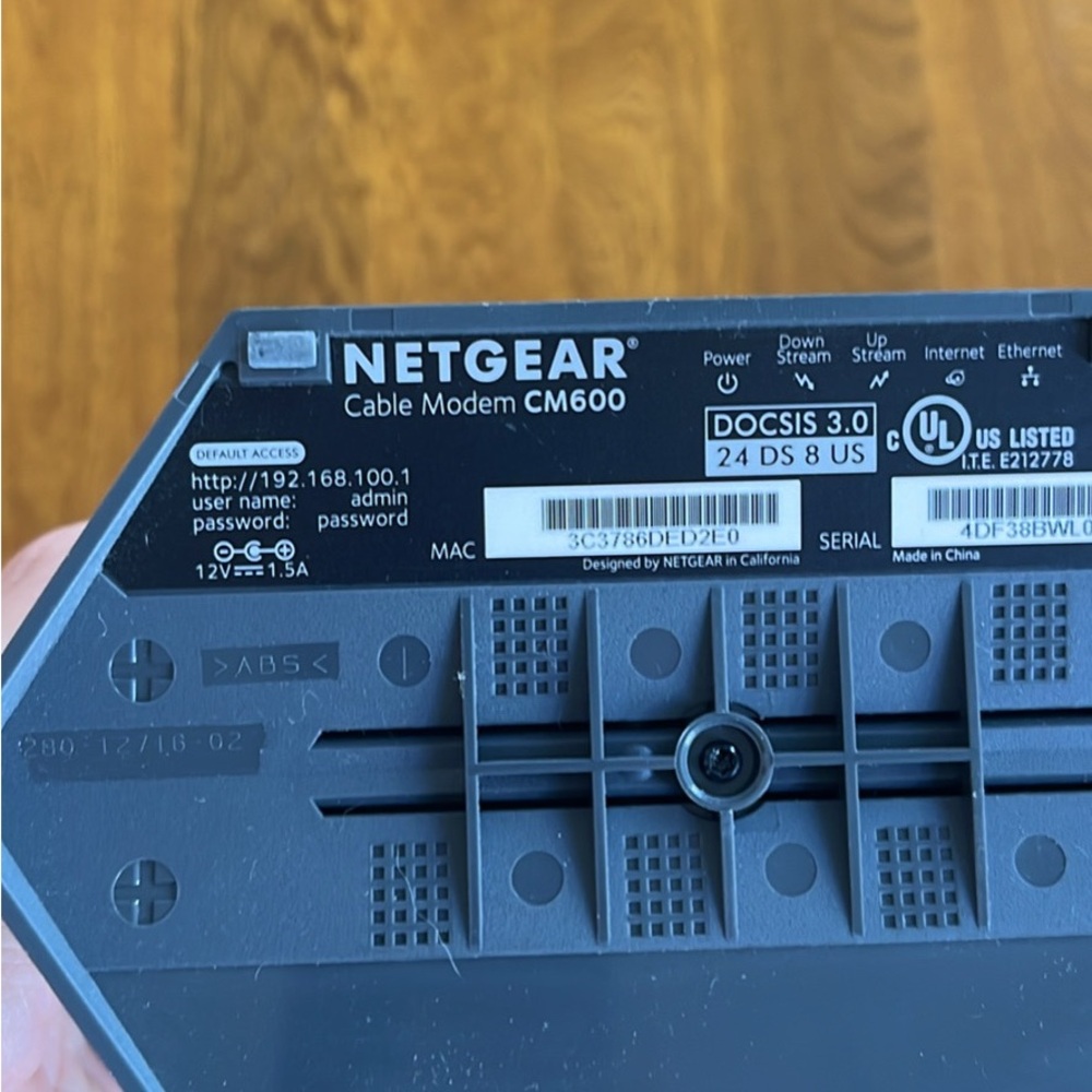 NETGEAR CM600 Cable Modem - Picture 3 of 3